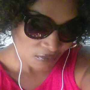 Meet your Posher, Lois